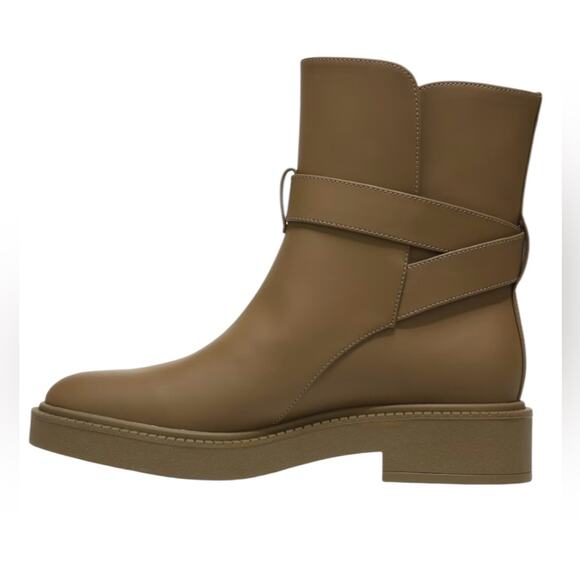 NWOT Vince Kaelyn Waterproof Pull on Boots – Sz 9 - Picture 2 of 8